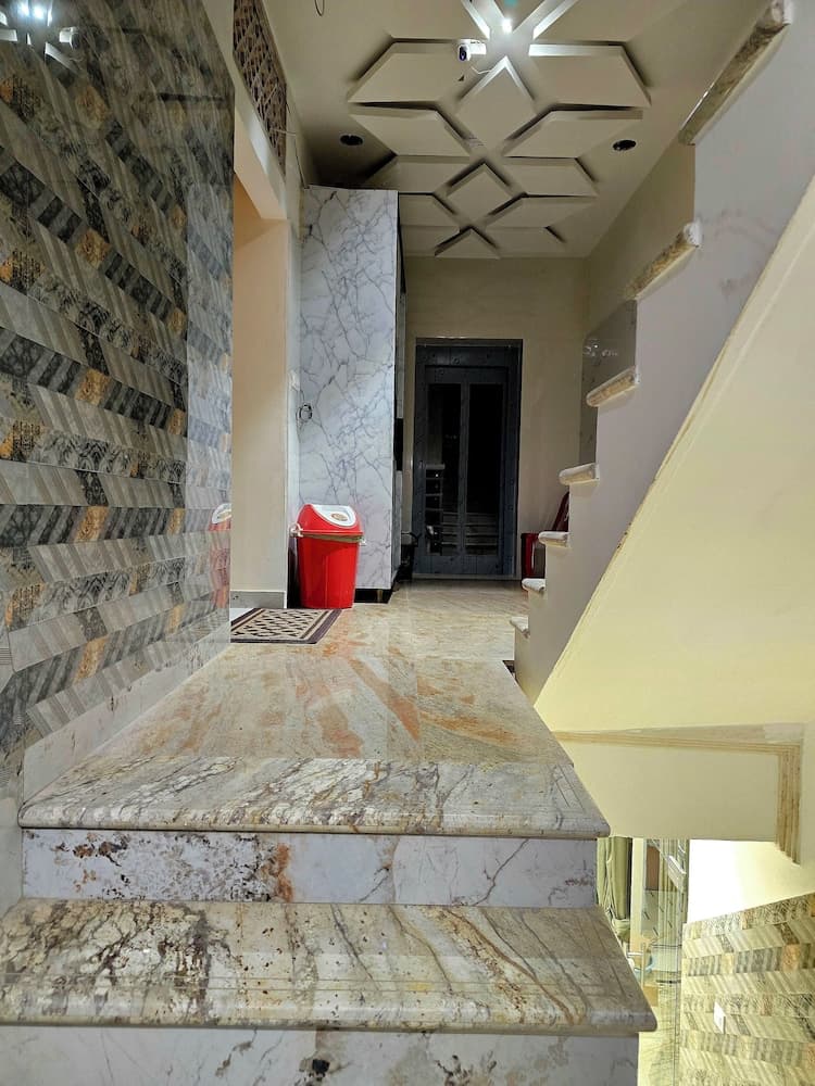 Hotel Kashi Mantram