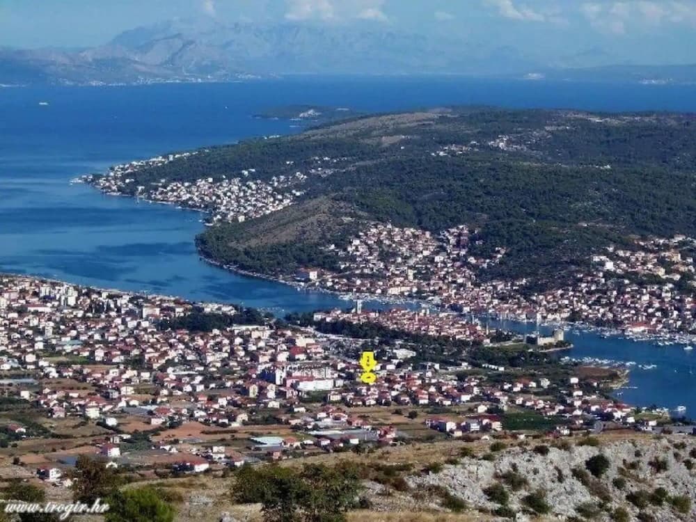 Modern Trogir Apartment With Private Patio, Bbq, and Close to Beach