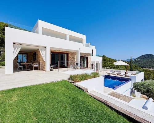 Magnificent Villa in Luxurious Retreat