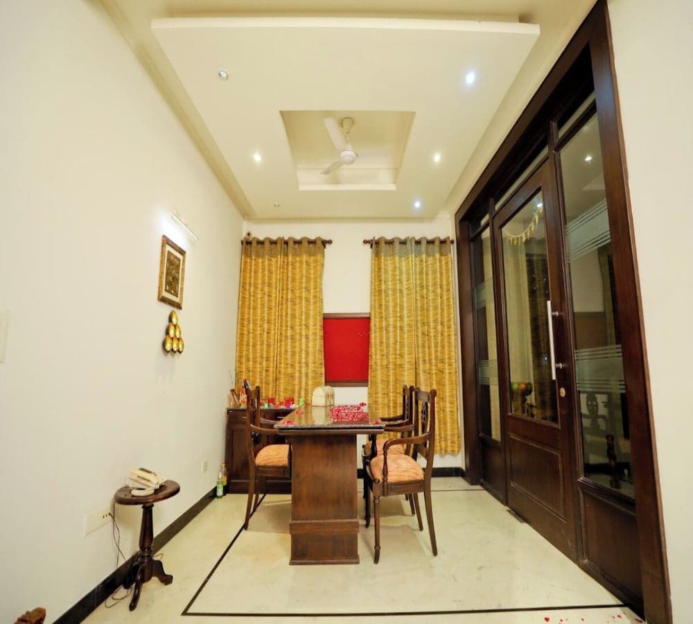 Wise Villa Luxury Home Stay