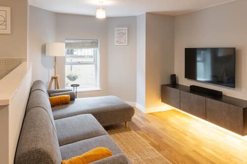 Host Stay Burton Road