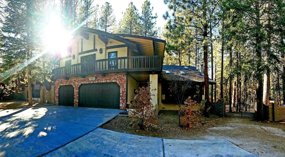 Summit Lodge 1