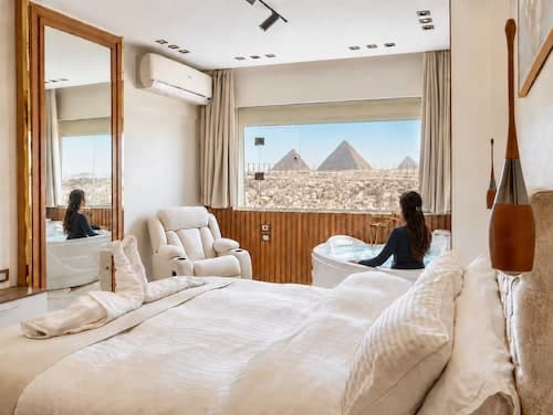 Shiny Pyramids Boutique Hotel