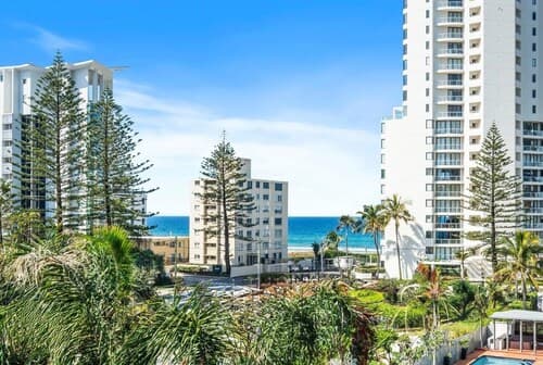 Luxe 2 Bedroom Oceanview Retreat on Fern