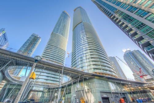 Royal York Suites