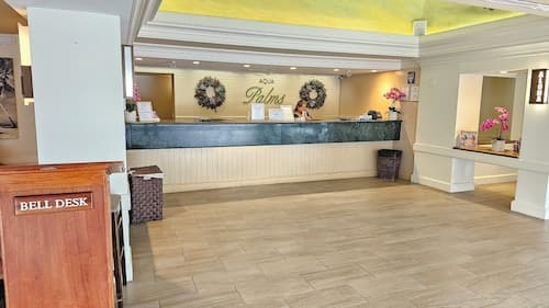 Palms at Waikiki by Tropical Escapes
