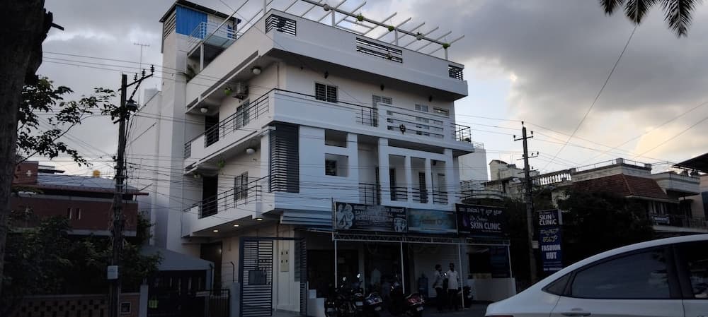 SLV Aashraya Apartment Stay