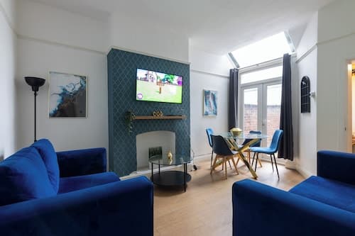 Salford City Oasis - Spacious 4 Bedroom House