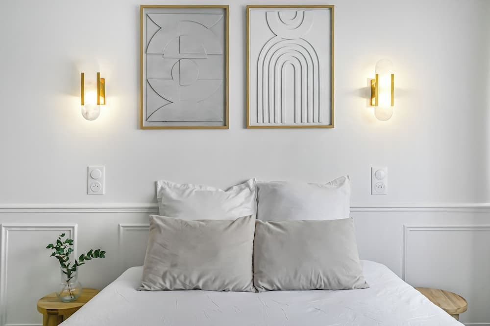 JIJI Suites