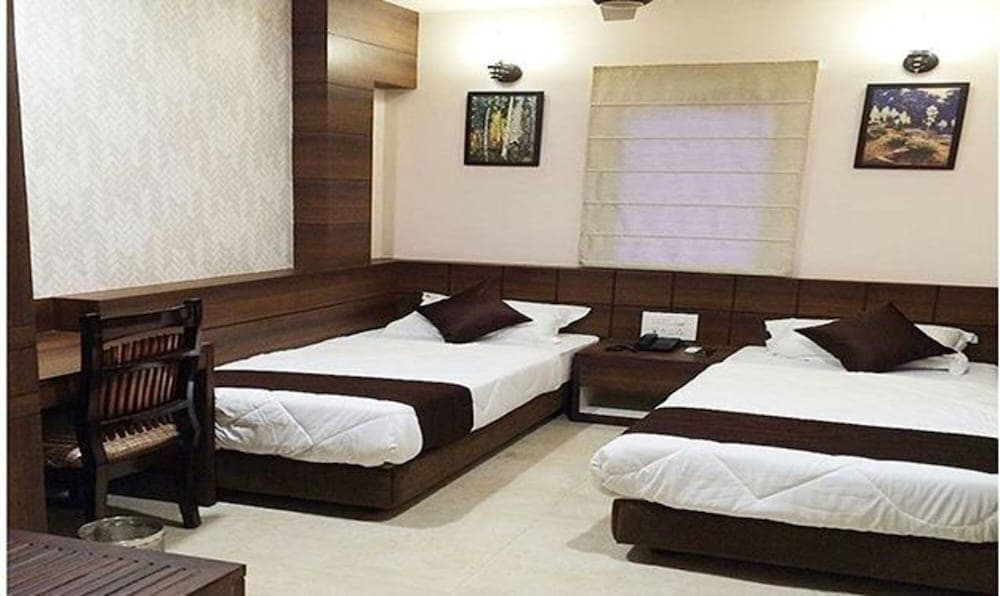 Fabhotel Purvika