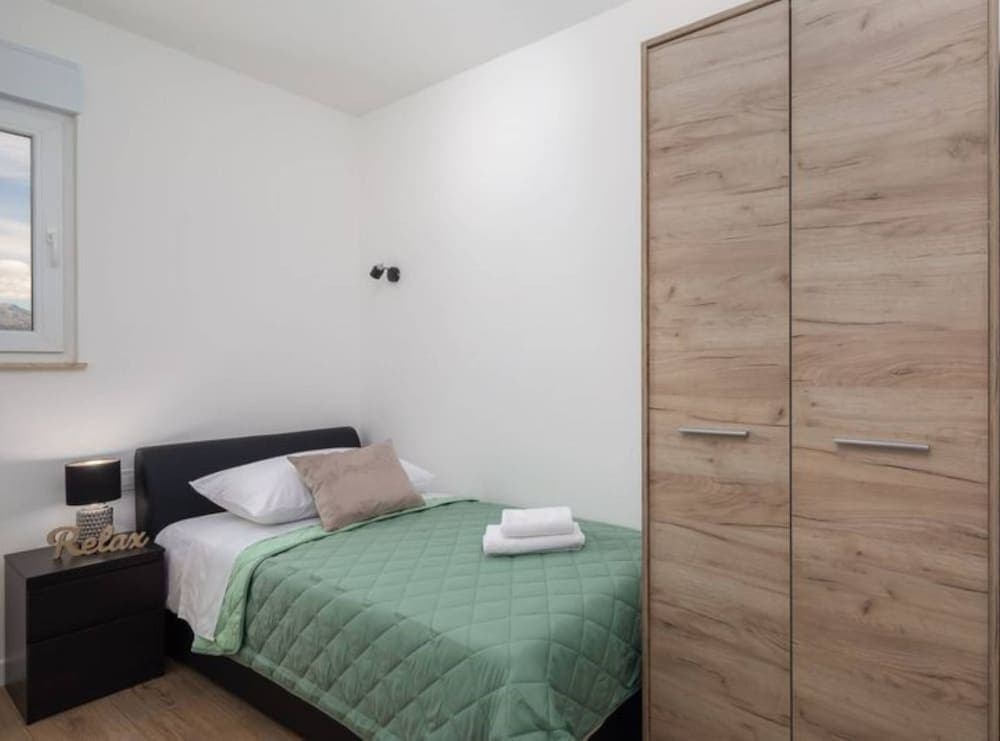 Shimmering Sea Apartment With Terrace