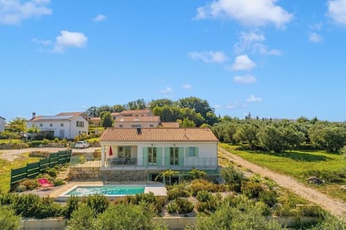 Villa Olivia with Sauna