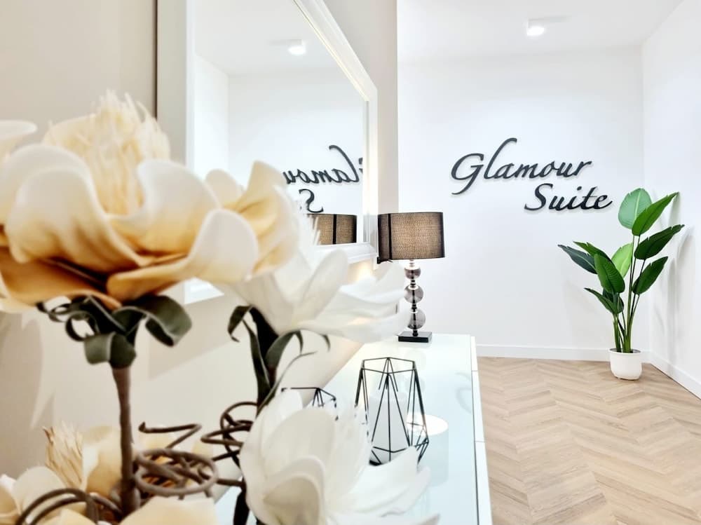 glamour suite