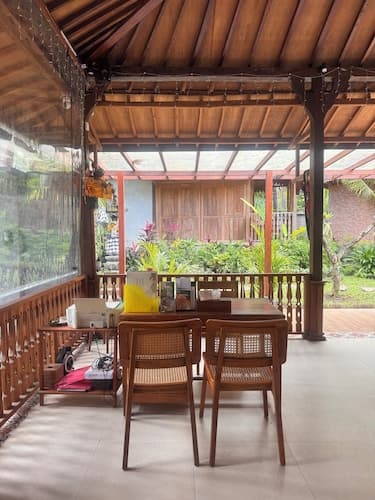 Villa Lova Sambirenteng