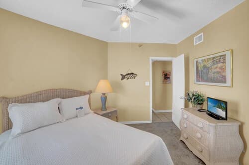 Pelican Pointe 805