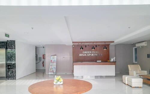 Elegant And Spacious 2Br Loft Green Park Yogyakarta Apartment