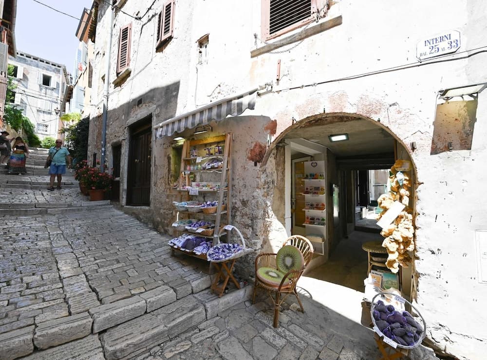 Smart and Cozy Downtown Rovinj Nooks
