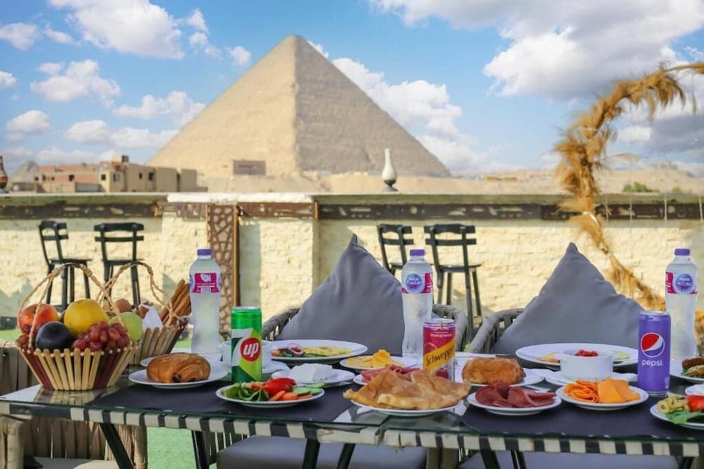Master Pyramids Inn