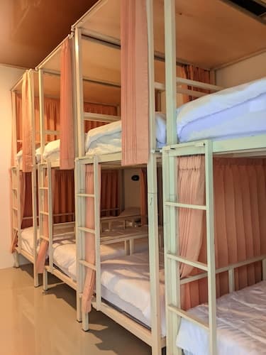 Tata Surf Hostel