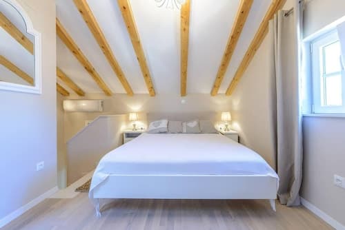 Cavtat Cozy Retreat Close to Beach