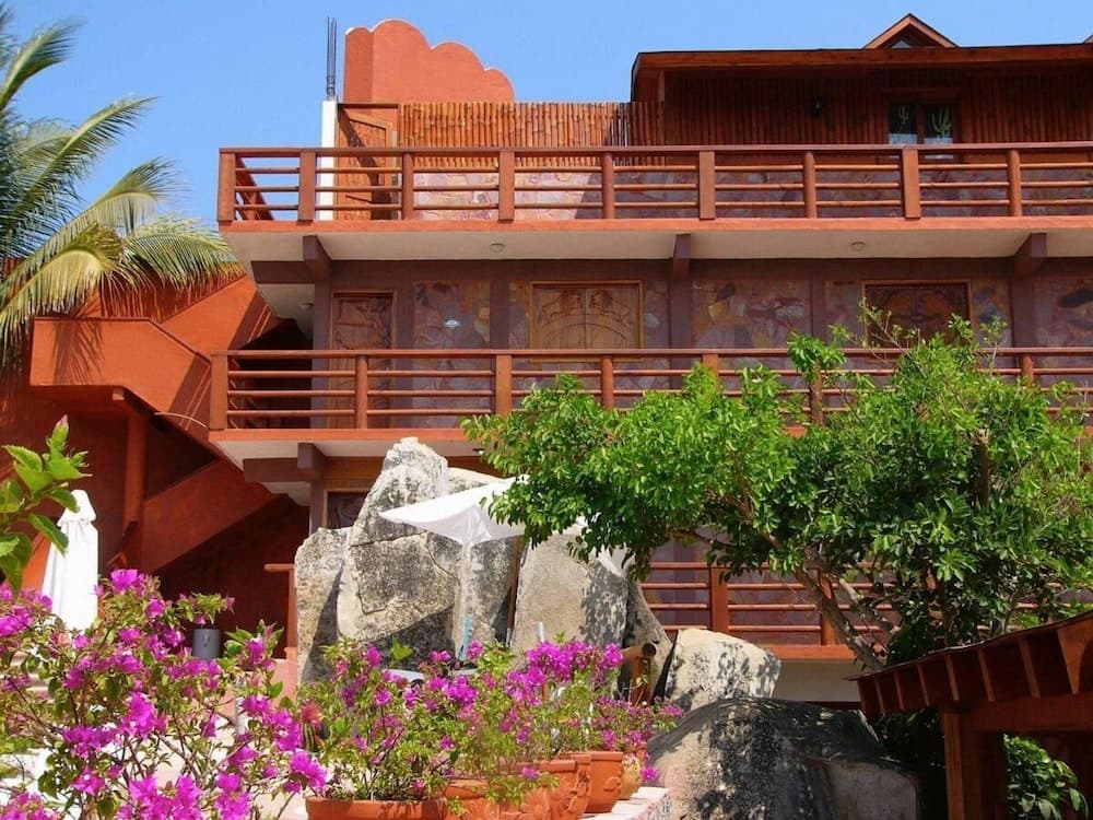 Paradise Lagoon Hotel