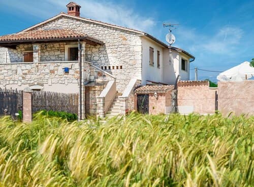 Charming Holiday Home With Garden
