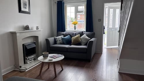 Stockton-on-tees - 2 Beds - Pet Friendly - Parking