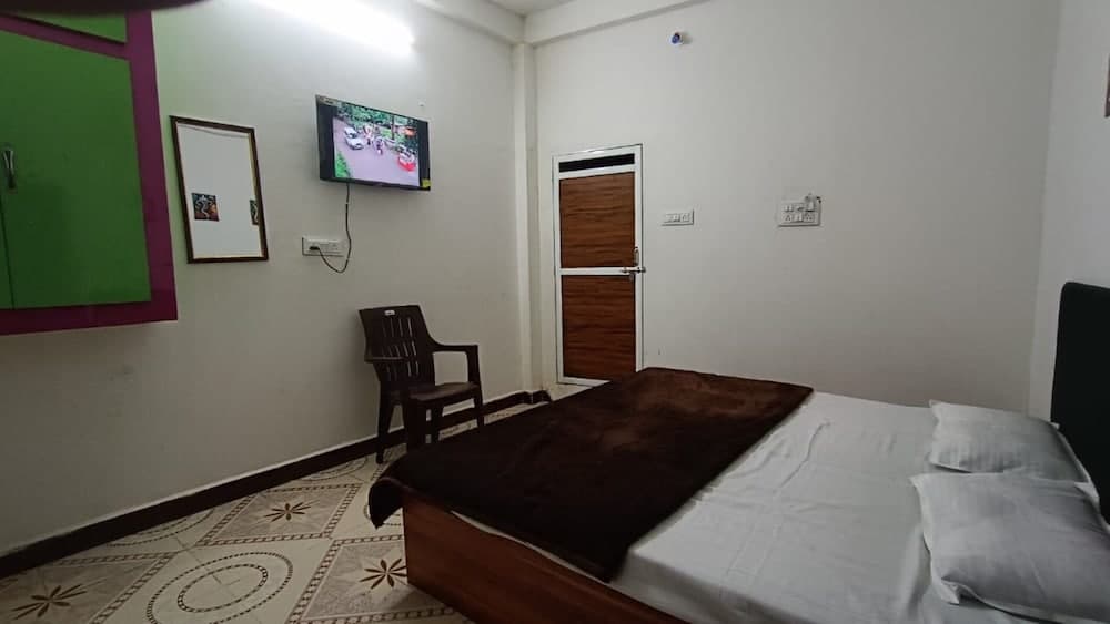 Goroomgo Shree Ram Kuti Homestay Ujjain