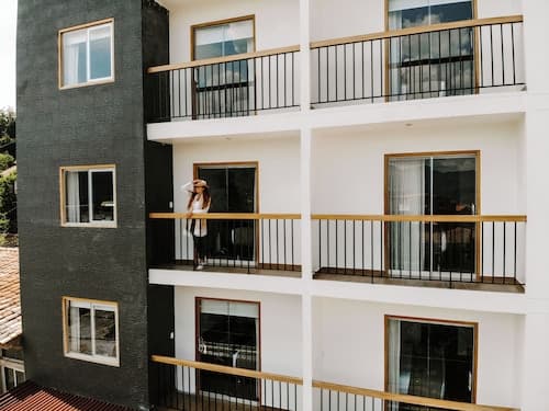 MURU HOMELY HOTEL