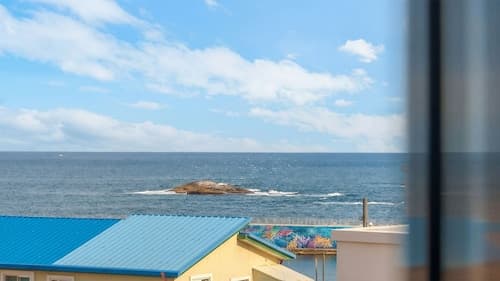 Sokcho Jaja Ocean View Pension