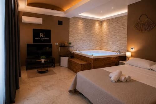 Royalty room spa
