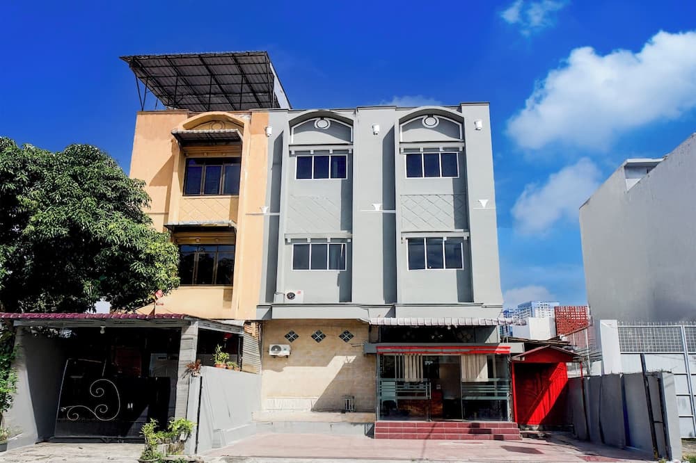 Hotel O Waringin Residence