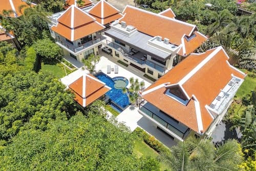 Naiharn 4br Private PoolVilla near Beach