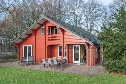 Lodge by the Lake in Arcen's Tranquil Nature