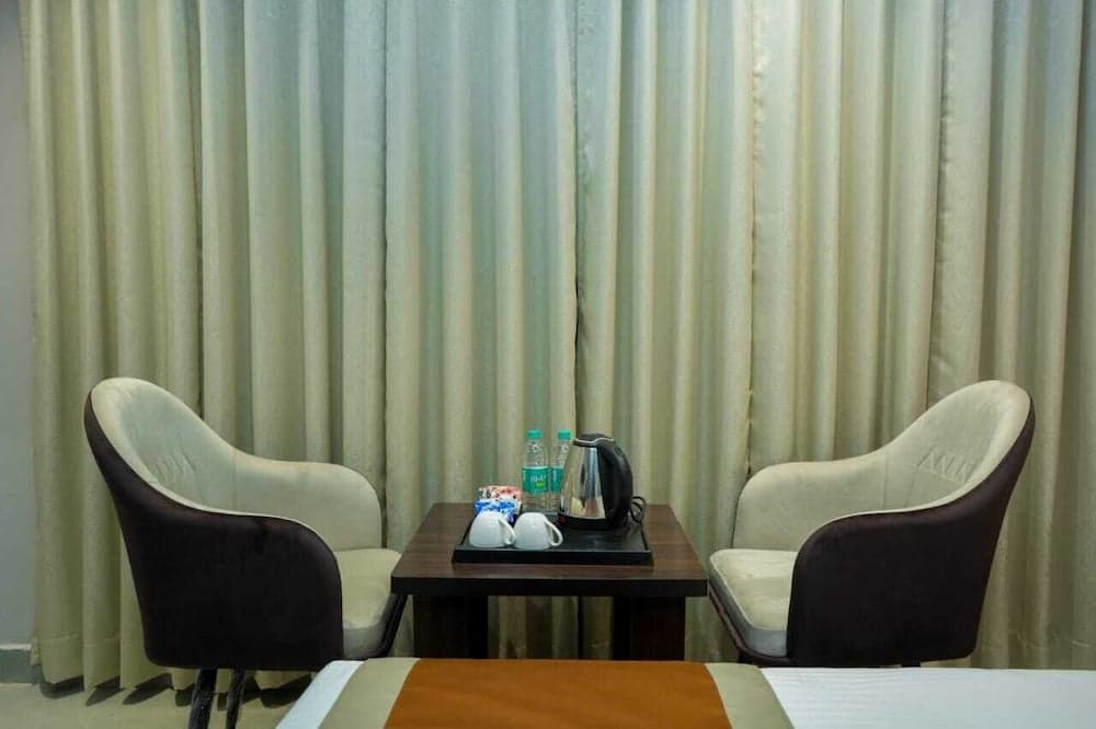 Hotel Evara Inn