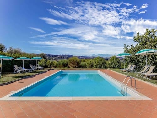 Apartment With Garden, Pool