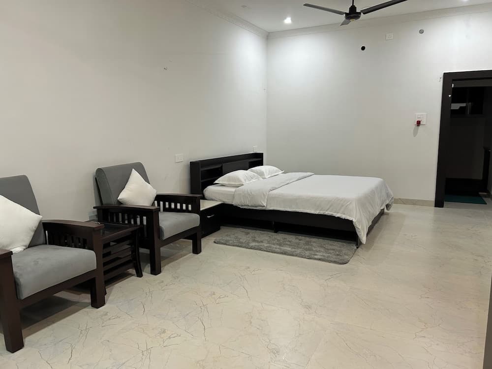 EJAAR HOMESTAY