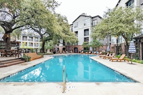 Lynn's Lodging