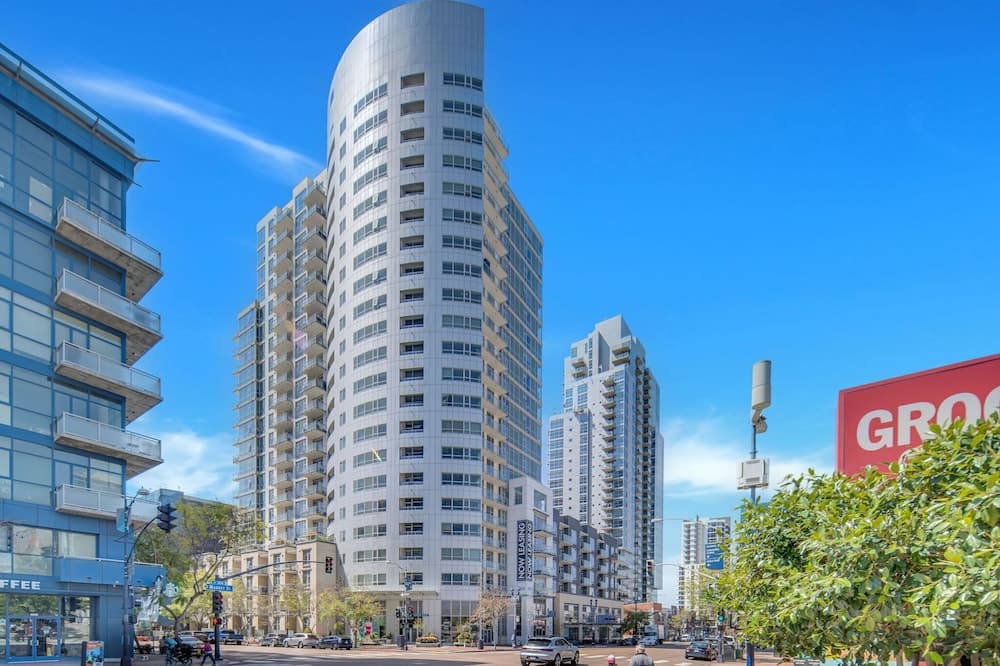 East Village Luxe Stays