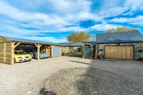 Meagill Cottage, Sleeps 4 With Hot Tub & Parking