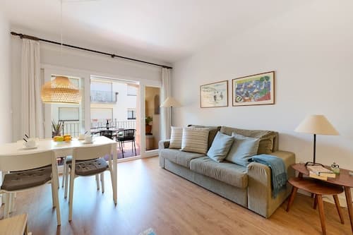 Llevant in Llafranc With 3 Bedrooms and 2 Bathrooms