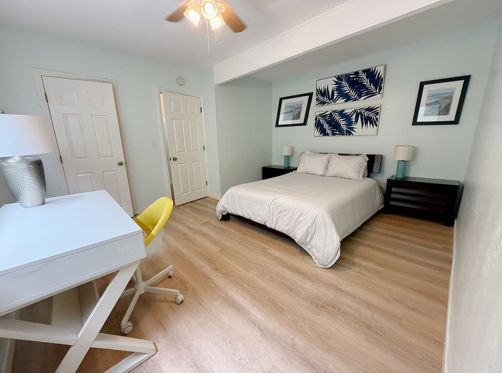 Charming 2BR Ocean Beach