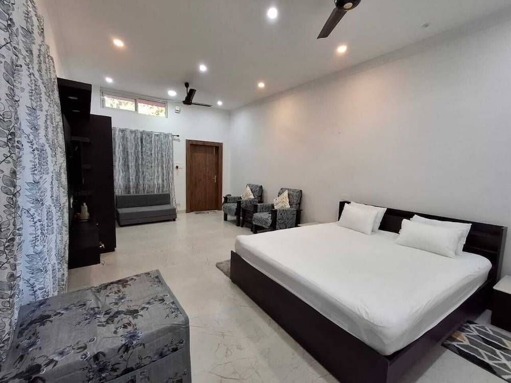 EJAAR HOMESTAY