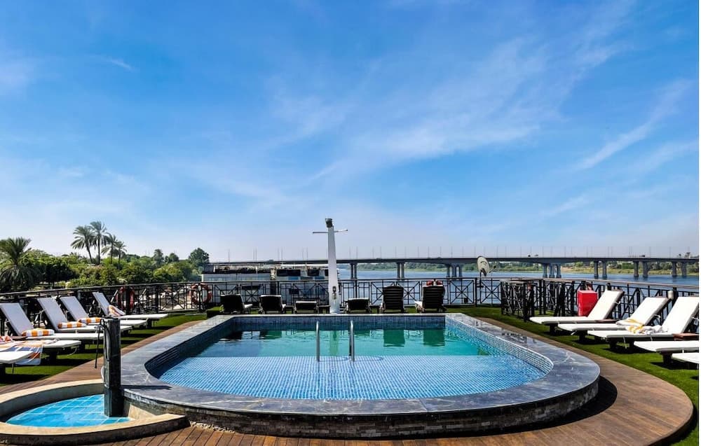 Excellent Nile cruise 4 & 6 Nights