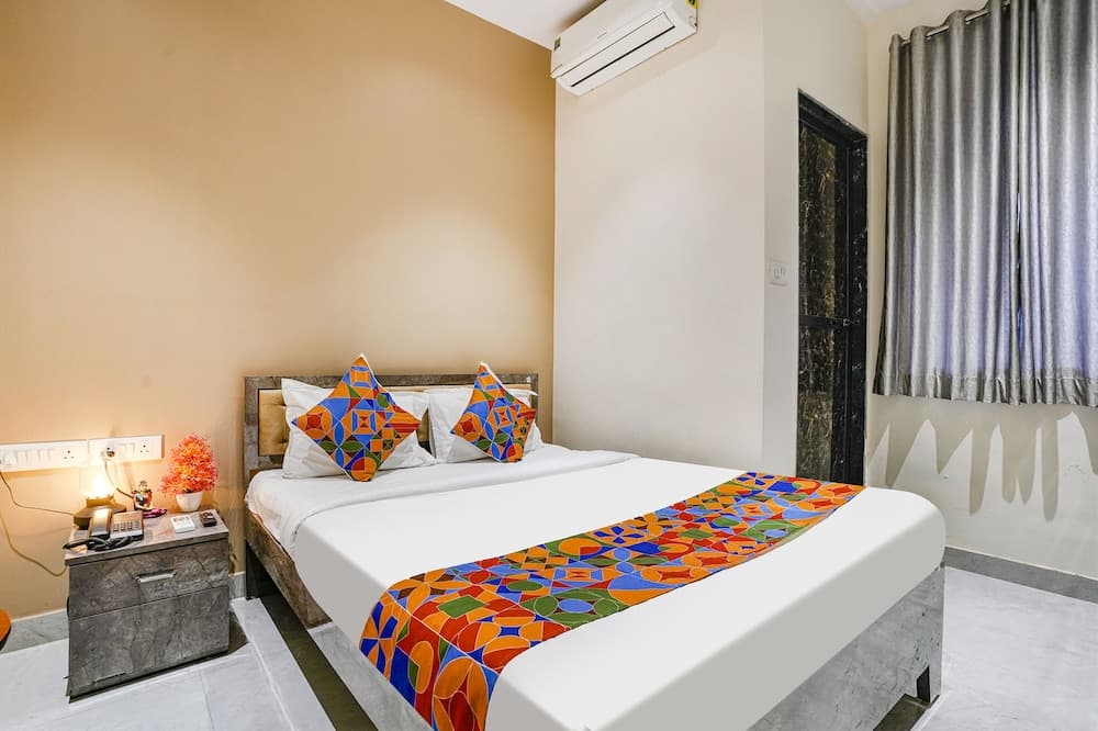 Fabexpress Royal Inn