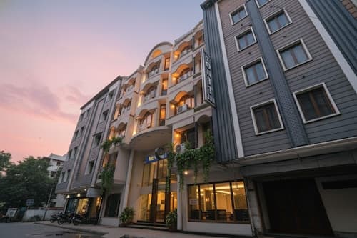 Fabhotel Alpine Tree
