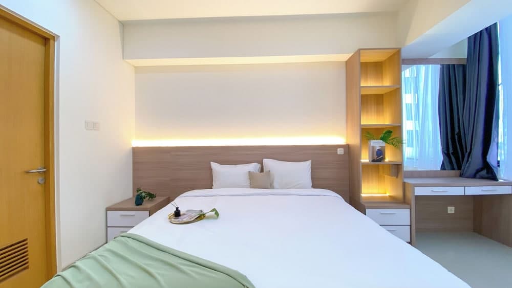 Comfy And Spacious Studio Apartment At One Narita Residence