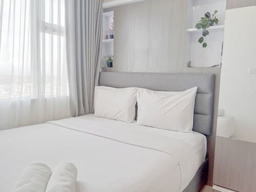 Spacious 2BR with Working Room at Vida View Makassar Apartment