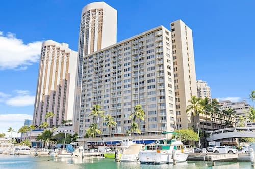 Ocean View 1BR at Ilikai Marina