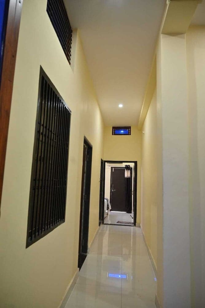 New Kashi Paying Guest House By GRB